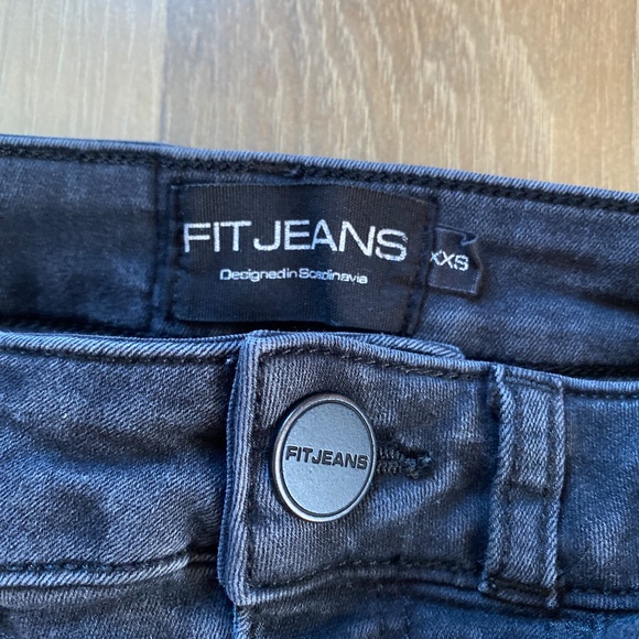 Fitjeans - 360 High Waisted - Black - Picture 14 of 16